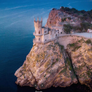 Замок Ласточкино гнездо в Гаспре (Алупка, Ялта)